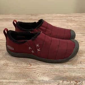 keen howser ii slippers